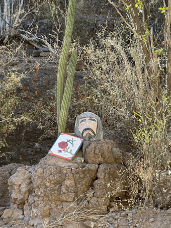 Roadside art in the Sierra Guadalupe